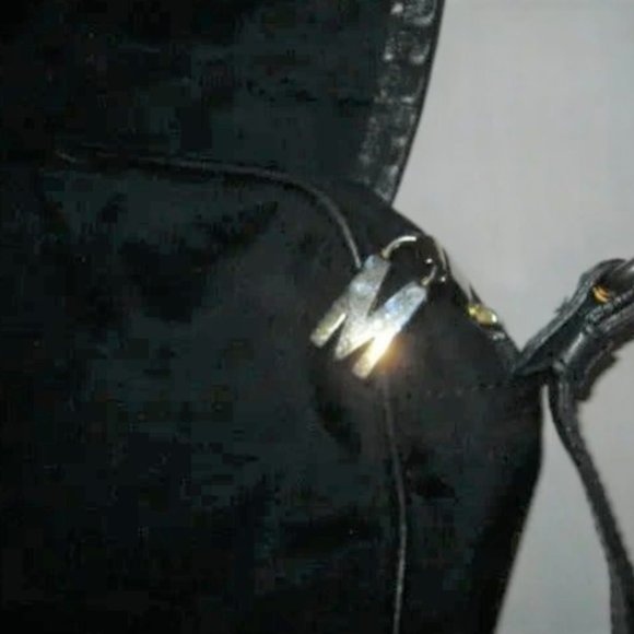 ❤️MOSCHINO REDWALL Flap Nylon Slide Gold Letters Logo Crossbody Bag Purse - Picture 4 of 10